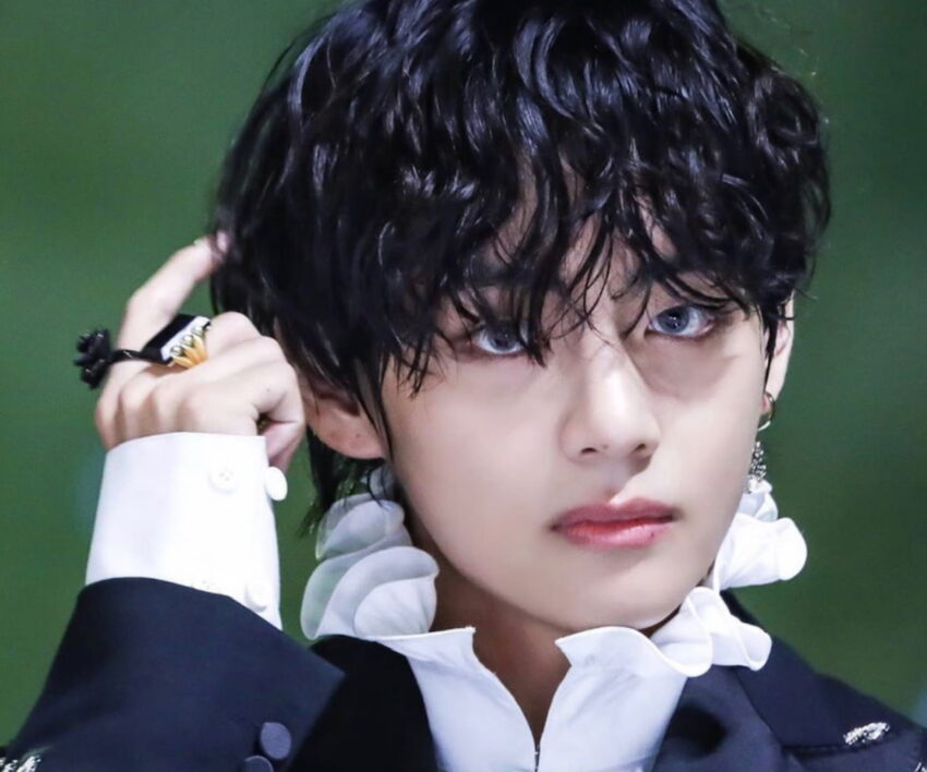 BTS V is the Most Handsome Once Again!