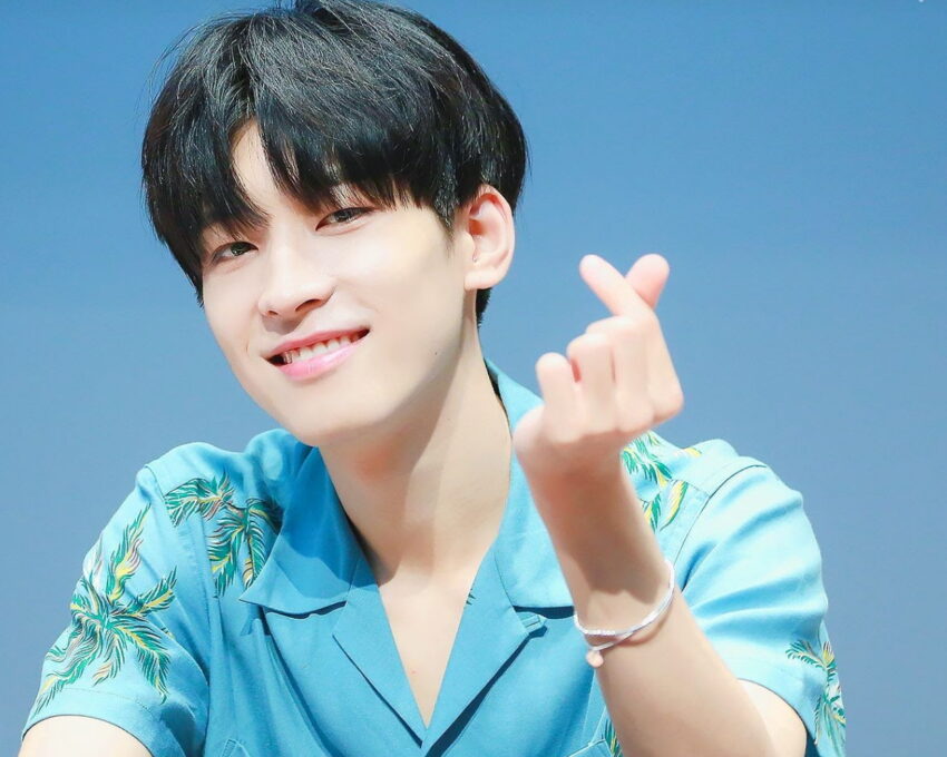 SEVENTEEN Wonwoo Conquers Hearts with His Thoughtful Behavior