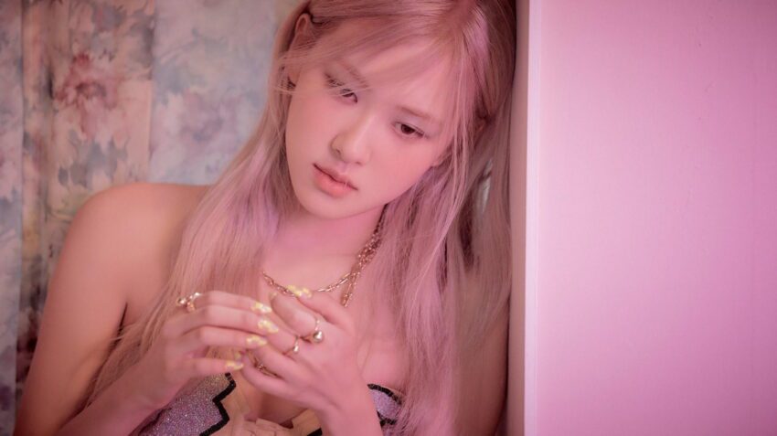 Rosé smashed both Youtube and Spotify records (Again!)