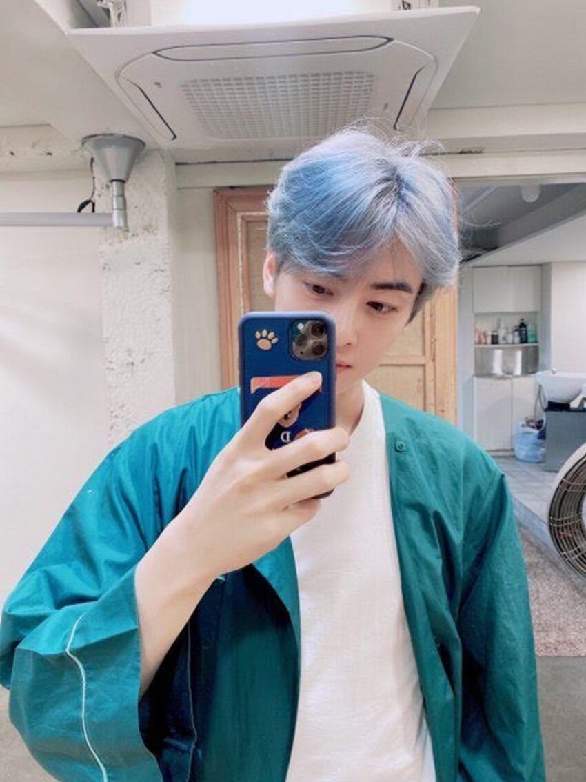 ASTRO Cha Eunwoo Changed His Hair Color