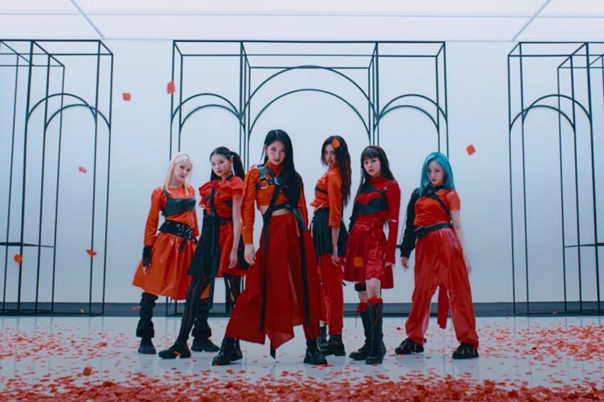 EVERGLOW’s “FIRST” MV Crosses 50M Views in the first week!