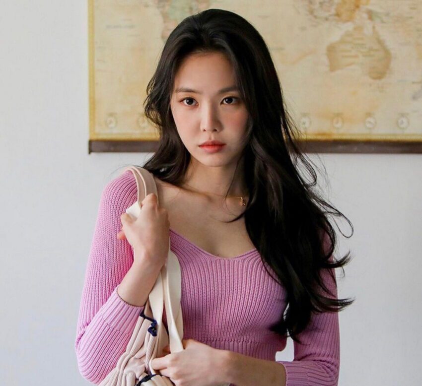 Apink Naeun Officially Joined YG Entertainment. So did she leave Apink?