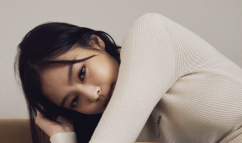 Calvin Klein put up the “Photoshopless” Jennie posters again.