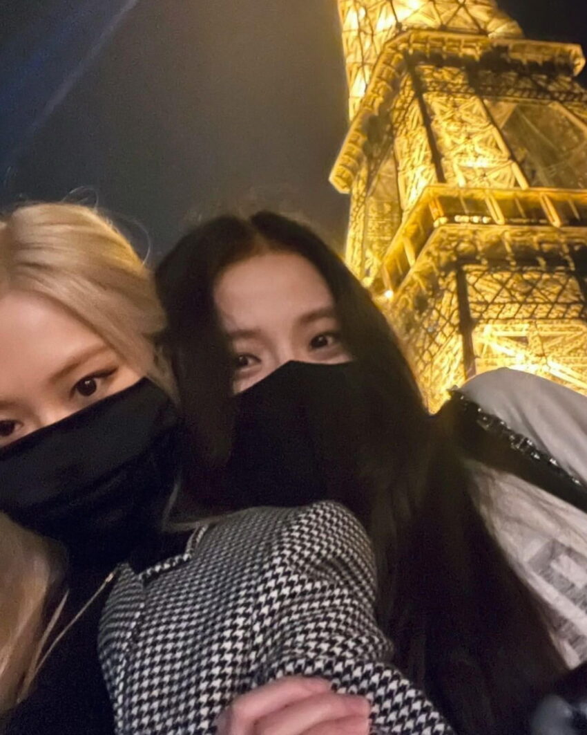 Jisoo and Rosé in Paris…